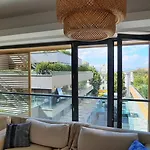 Ultra Lux Flat-great Locationb1 شقة *