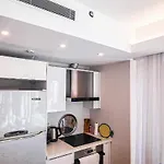 Ultra Lux Flat-great Locationb1 *