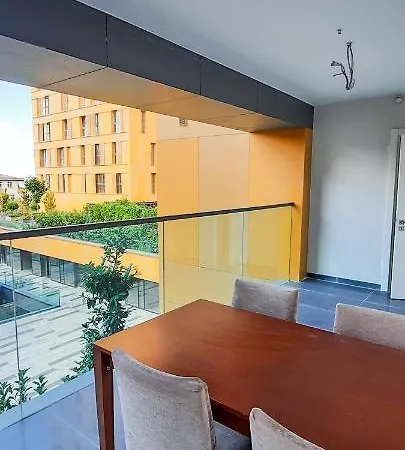 Ultra Lux Flat-great Locationb1 شقة *