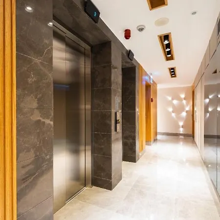 Ultra Lux Flat-great Locationb1
