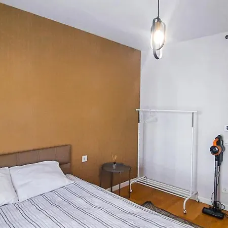 Ultra Lux Flat-great Locationb1 *